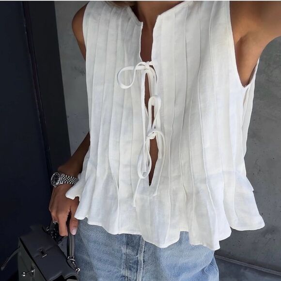 Vrg Grl Tops - NWT VRG GRL Valeria Linen Top White